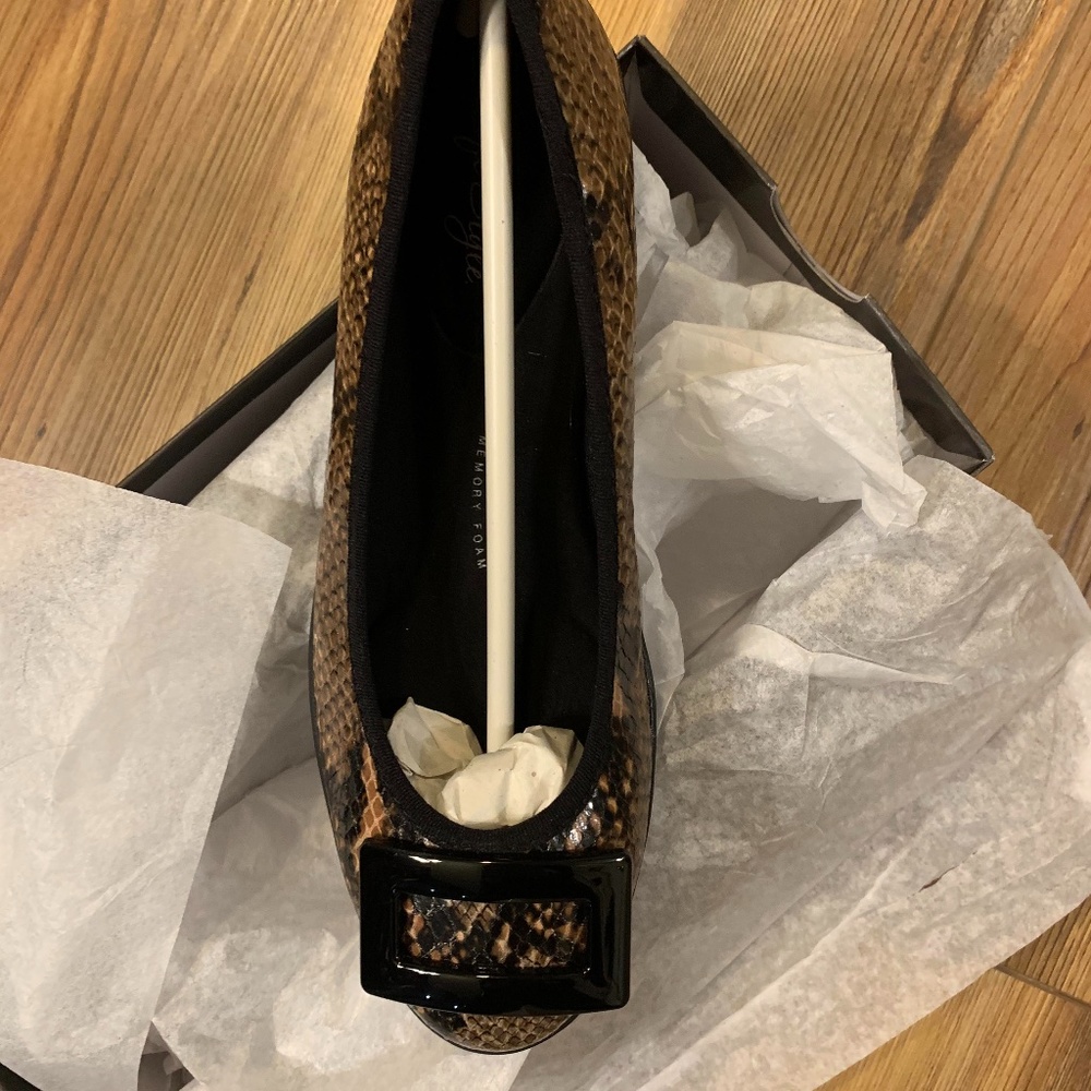 Hush Puppies Soft Style Paquita Python Ballet Flat size 5.5